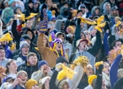 开云体育登入-云南男篮在主场力克新疆男篮：激情四射的胜利之战